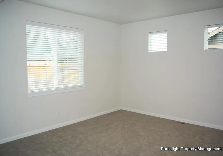 1750 Kok Rd #B — Photo 2