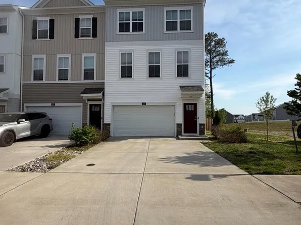 431 Snowberry Ln, Fredericksburg, VA 22405