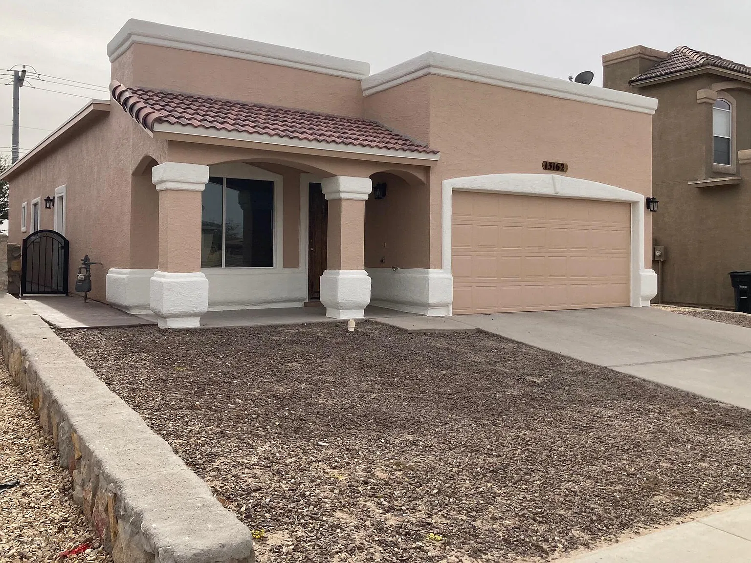 4 bed, 2.0 bath, 1431 sqft, $1,800 — Photo 2