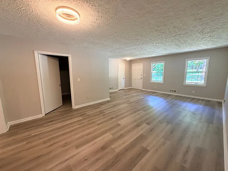 2079 McDaniels Bridge Rd SW — Photo 34