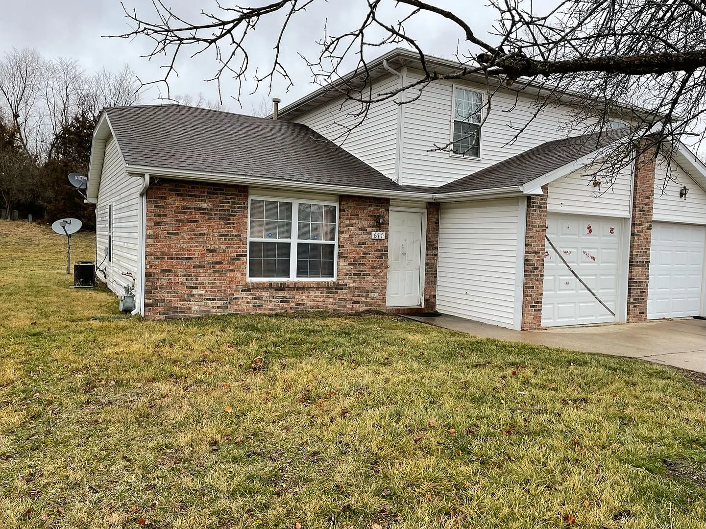 675-677 W. Country Squire Ct. — Photo 1