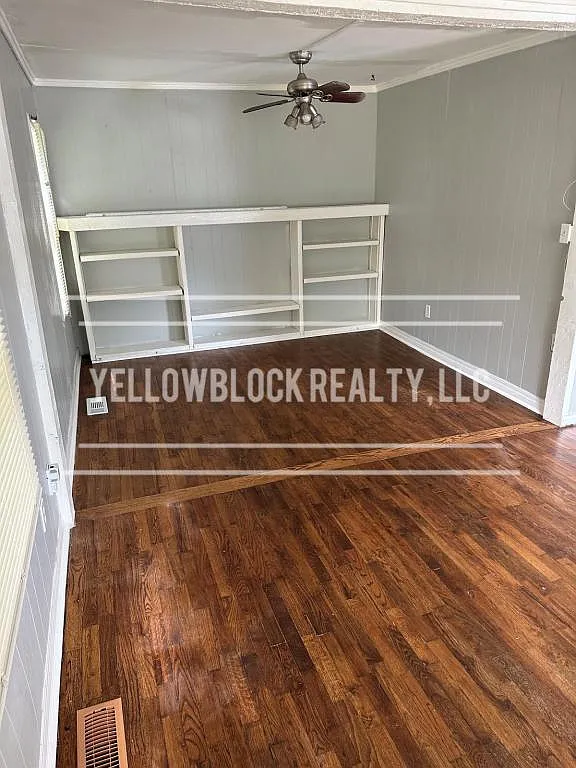 9250 Walnut Street — Photo 3