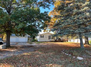 2450 S Greenville Rd, Greenville, MI 48838