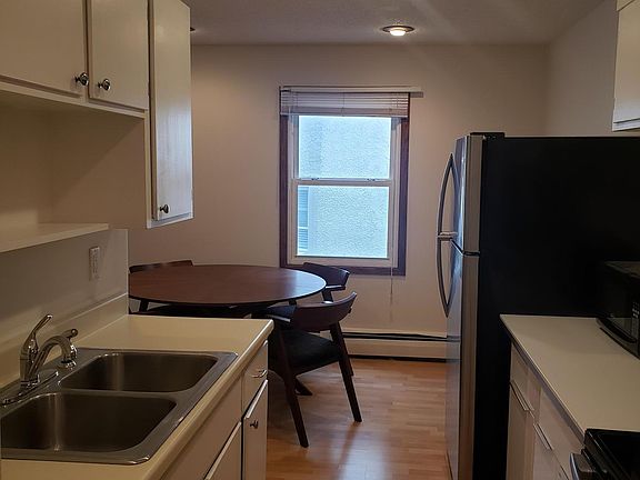 2nd image of 2536 Dupont Ave S APT 205