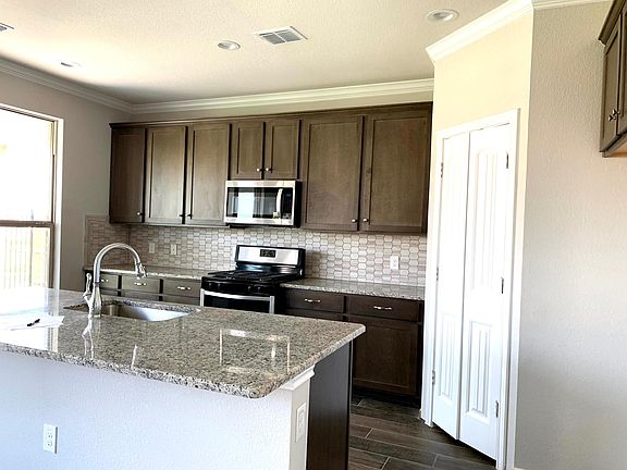 2nd image of 515 Long Prairie Dr