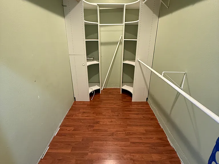 2426 N Hawk St — Photo 11