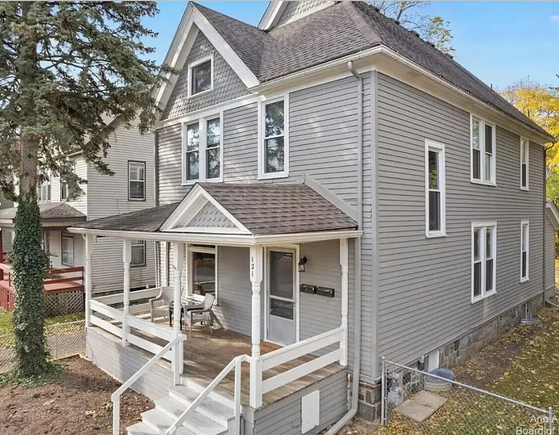 2 bed, 1.0 bath, 1000 sqft, $2,250 — Photo 1