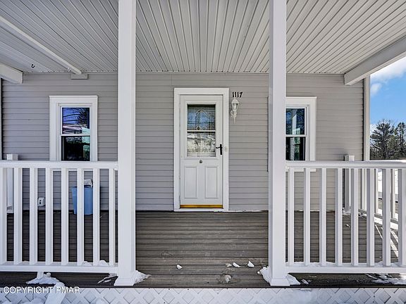 5th image of 1117 Mill St