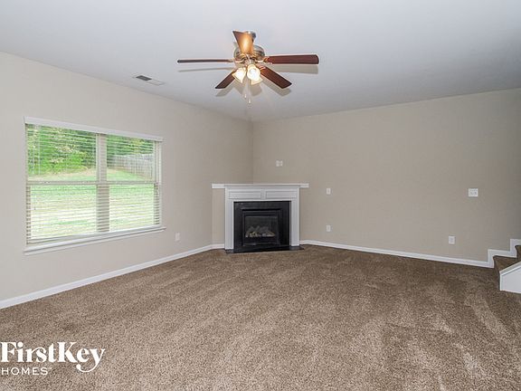 2nd image of 1134 Paramount Dr