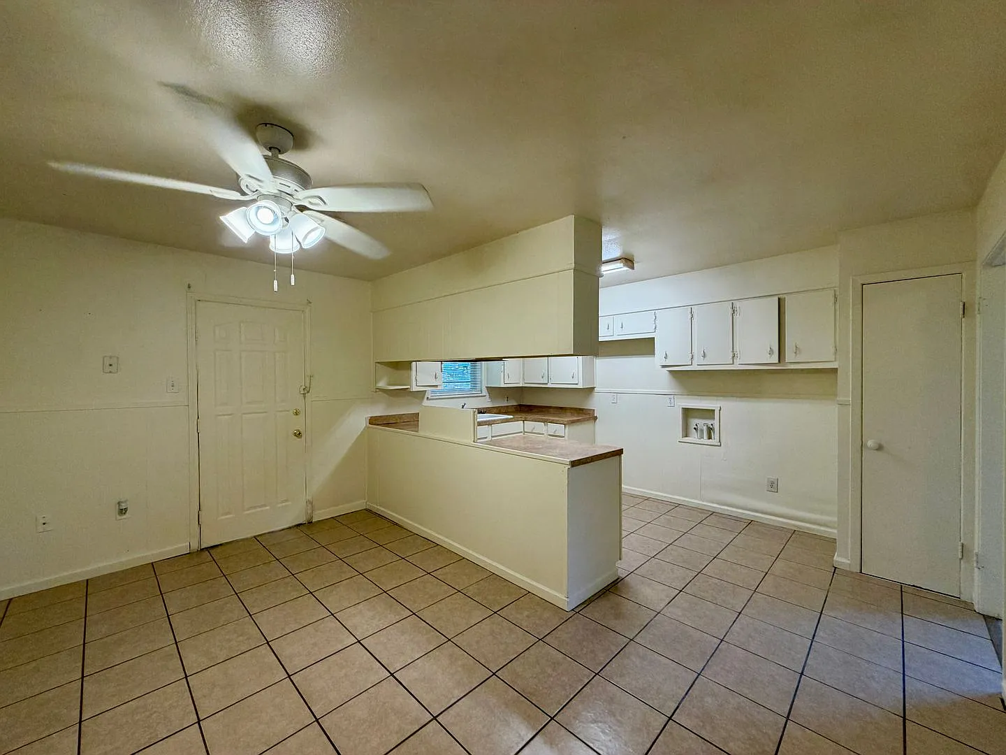 Single Family Home — Photo 3