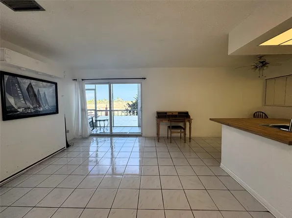 1701 Buchanan St APT 203, Hollywood, FL 33020
