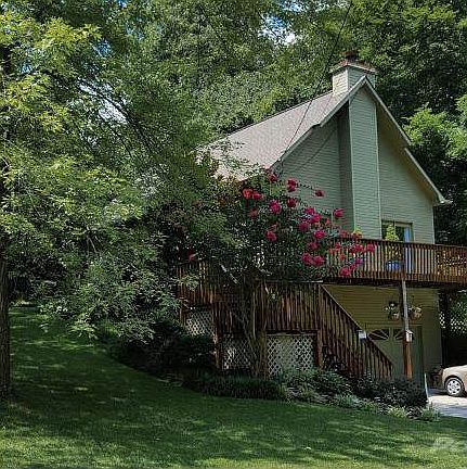 3rd image of 280 River Edge Ct