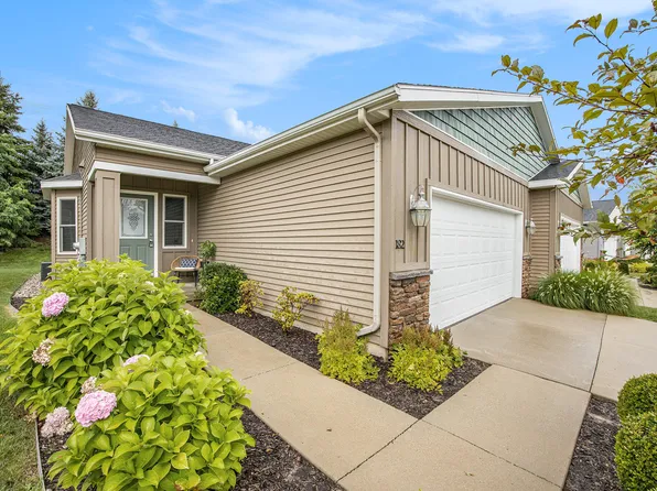 182 Brewer Park Cir, Grand Rapids, MI 49548