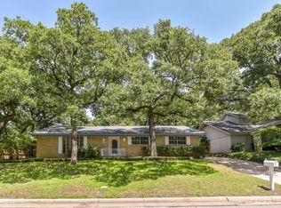 817 Spring Dr, Arlington, TX 76012