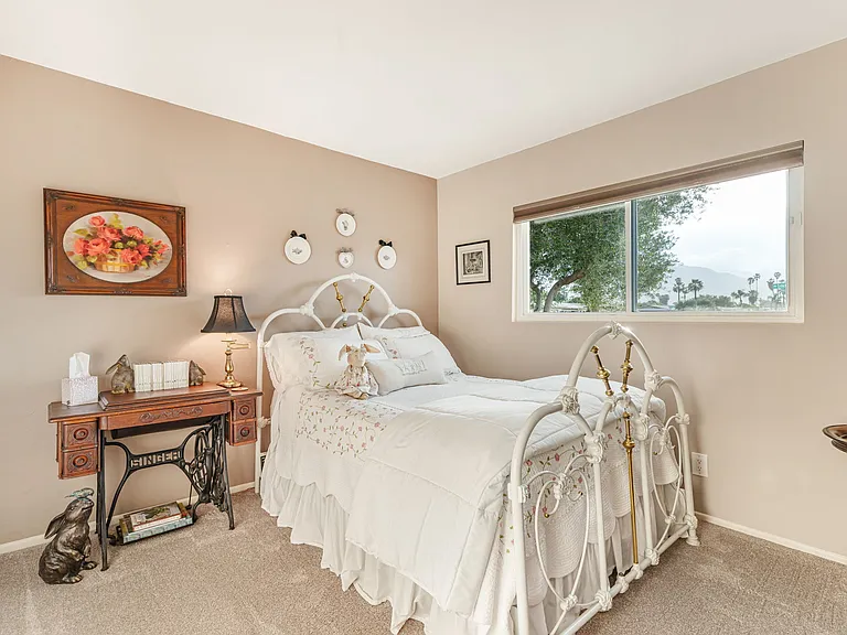 43260 Silktree Ln — Photo 9