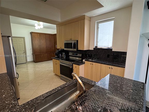 5th image of 3016 NE 210th St