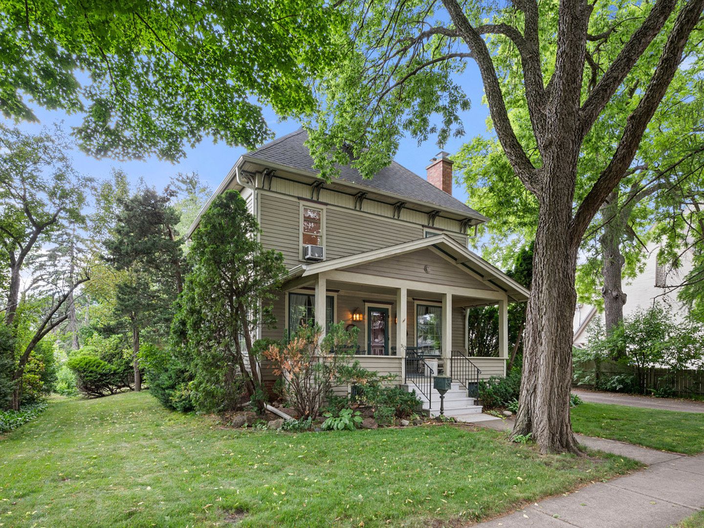 313 S Sycamore St, Genoa, IL 60135 | Zillow