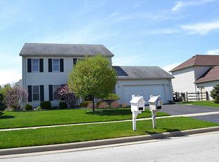 210 Larch Ln, Swanton, OH 43558
