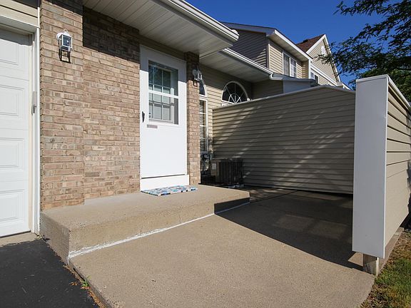 2nd image of 1216 Pecks Woods Dr