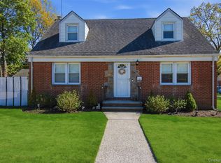 1155 Delmar Avenue, Franklin Square, NY 11010