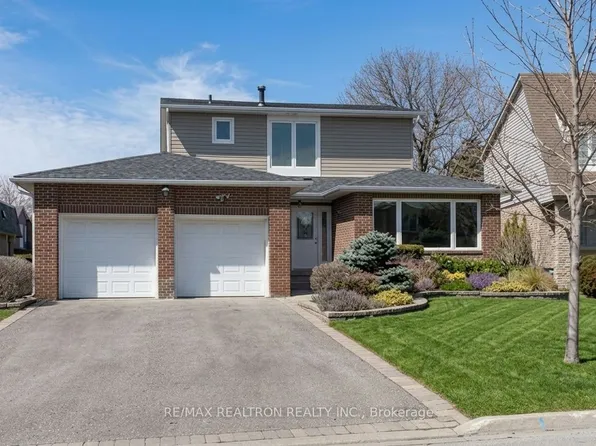 12 Hester Ct, Markham, ON L3T 3K5