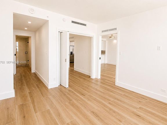 3rd image of 5601 Collins Ave APT 1009