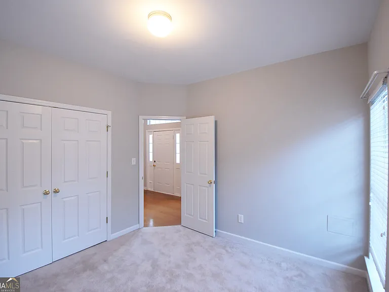 219 Turnbridge Cir — Photo 9