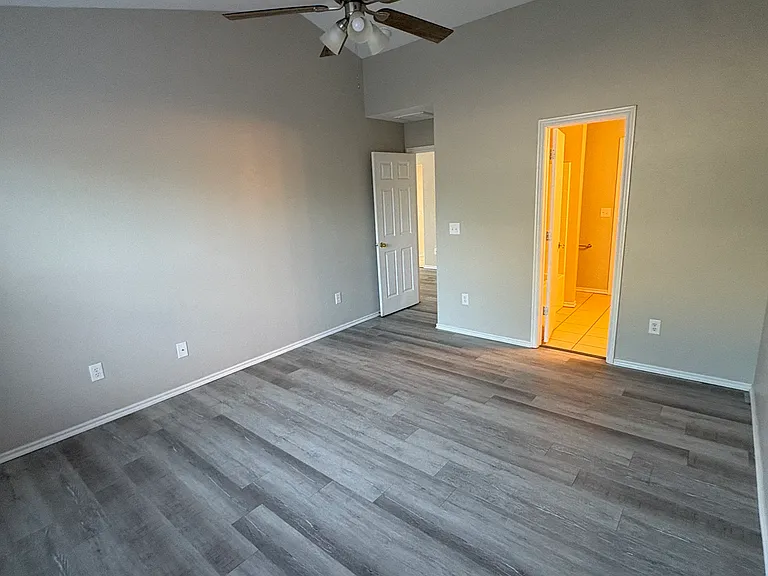 605 Welston Cir #2 — Photo 7