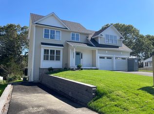 8 Bellmore Rd, Framingham, MA 01702