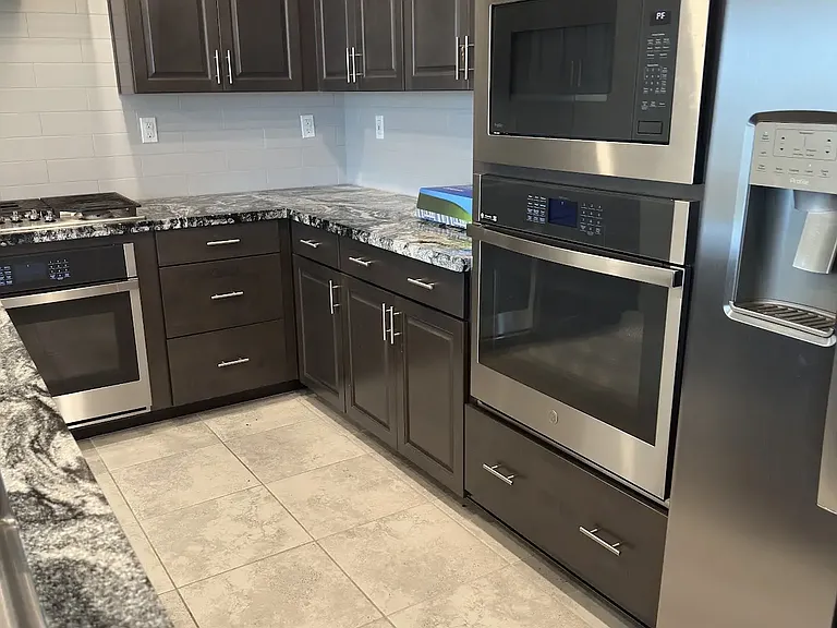 12749 Thorntonhall Dr — Photo 3