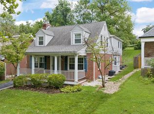 12 Burroughs Ln, Saint Louis, MO 63124