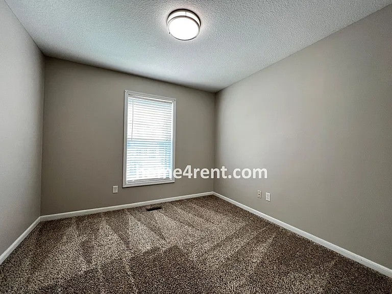 8310 NW 77th Ter — Photo 30