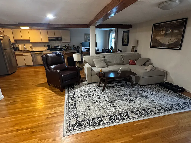 423 Bunker Hill St #2 — Photo 9