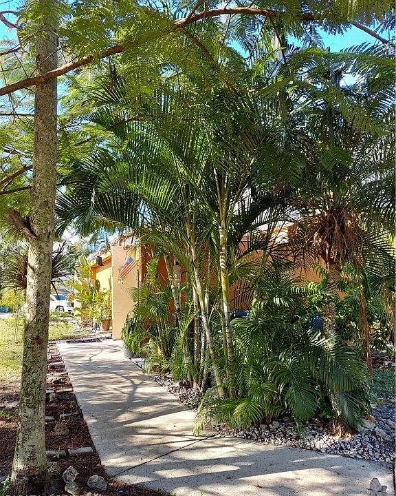 1st image of 17371/373 E Carnegie Cir