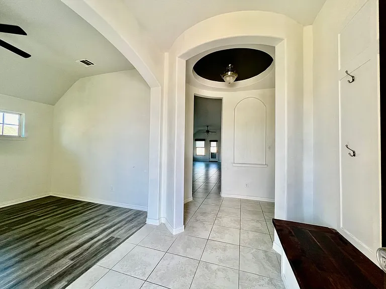 1429 Freesia Dr — Photo 8