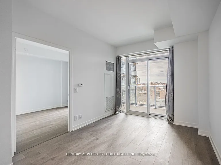 270 Dufferin St #713 — Photo 4