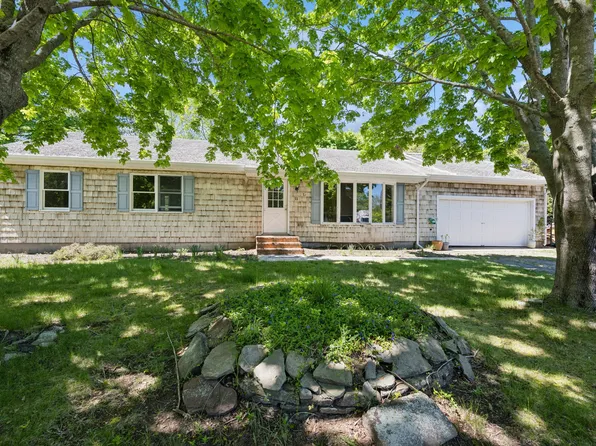 11 Columbia St, Sag Harbor, NY 11963