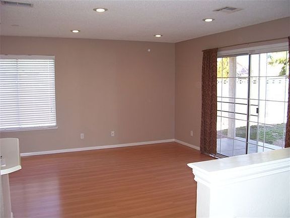 Family/dining room