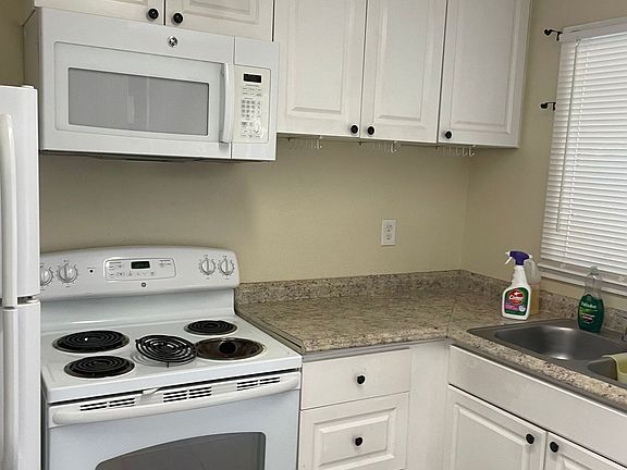 4th image of 1700 22nd St S APT 2