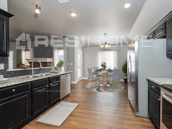 3rd image of 544 E Elder Ln