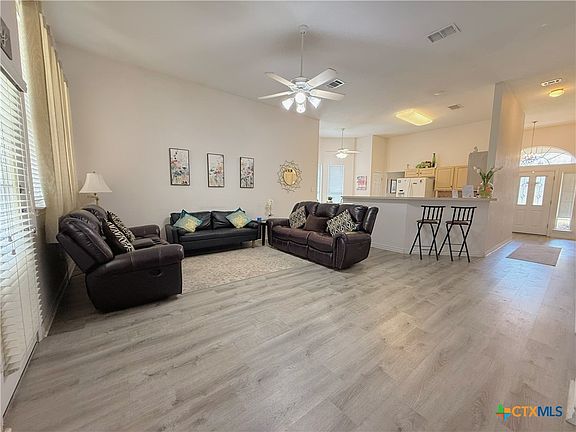 2nd image of 2314 Kingsbury Dr