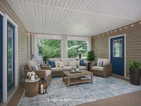 4th image of 3382 Norfolk Dr