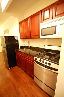 Rented by REAL New York | media 11