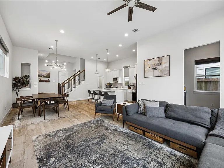 2804 Grand Fountains Dr #B — Photo 4