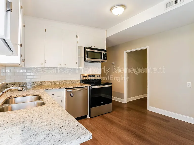6313 Johnsdale Rd — Photo 6