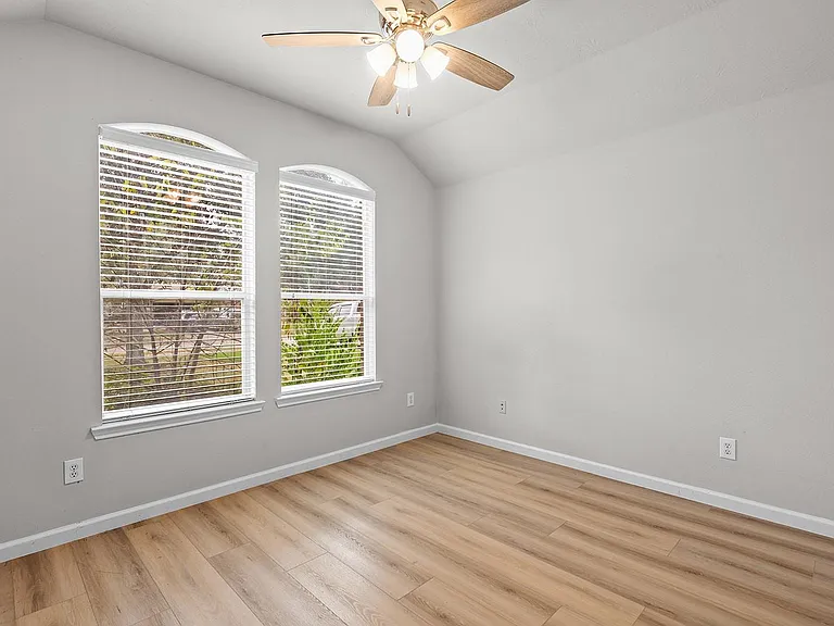 25910 N Lakefair Dr — Photo 21