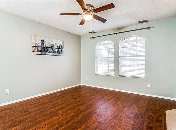 5th image of 2632 Pecan Dr