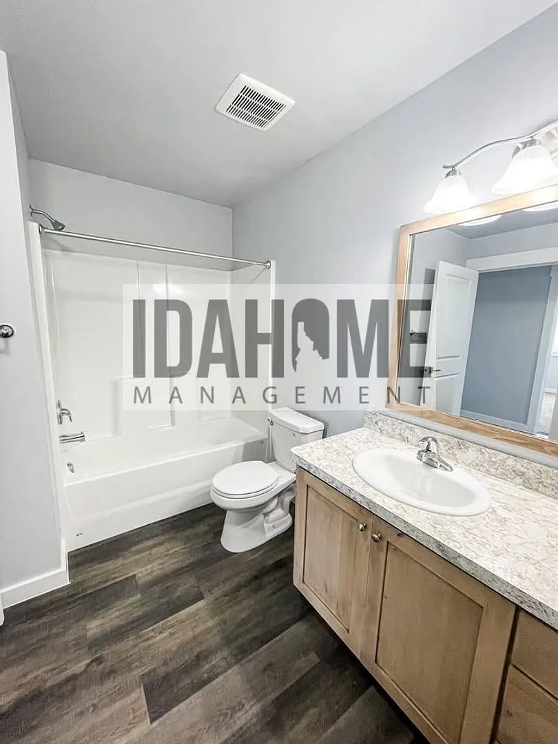 1234 Sawtooth St — Photo 2