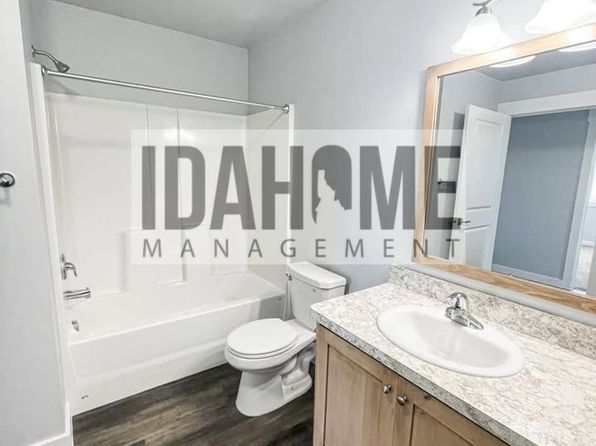 1274 Sawtooth St APT B