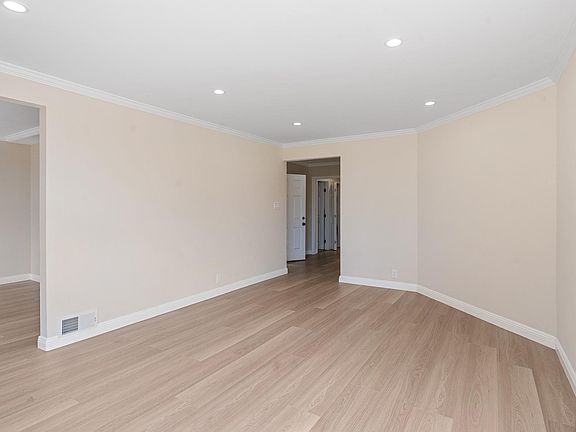 4th image of 2394 29th Ave #2394